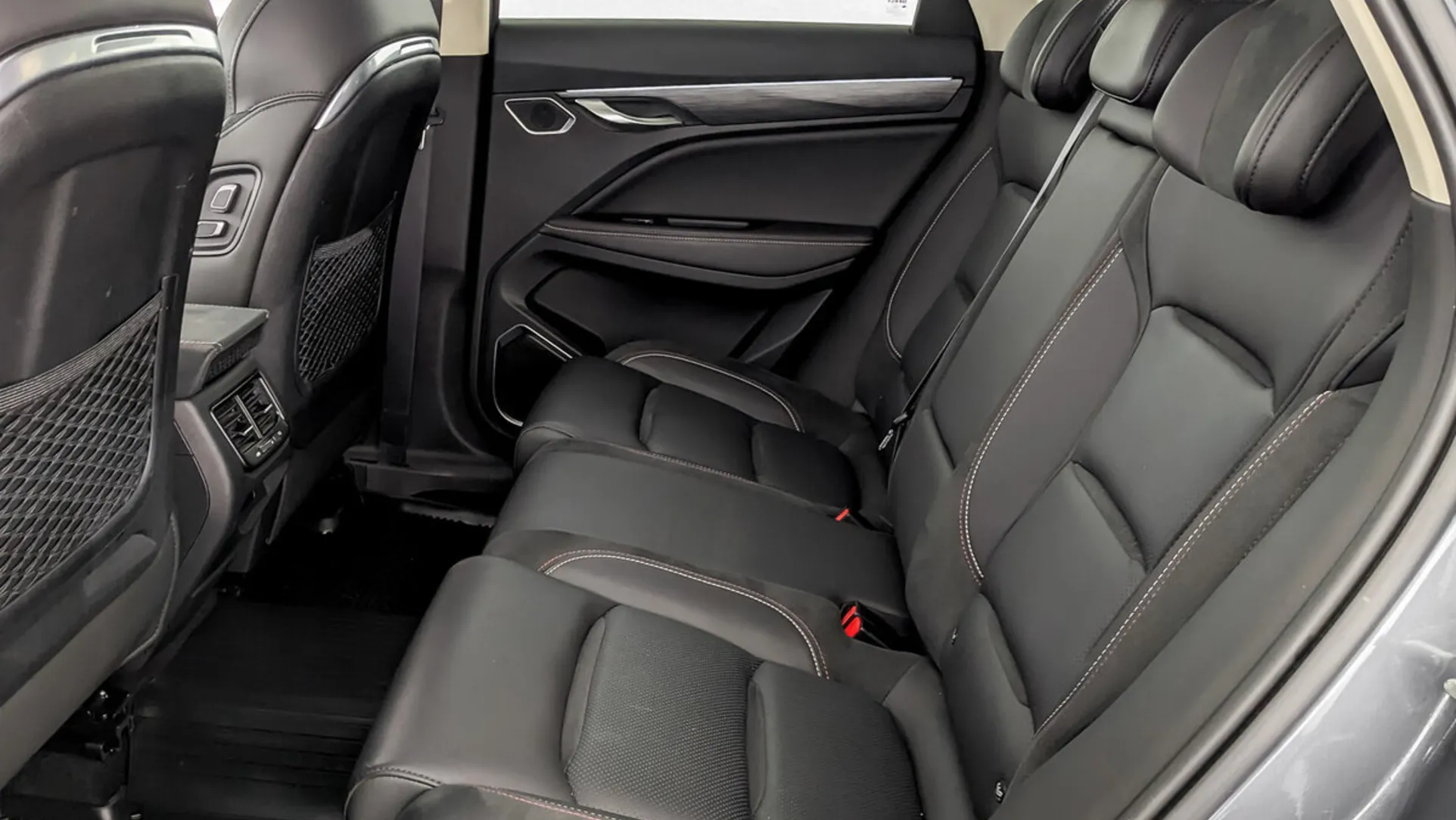 Geely Tugella