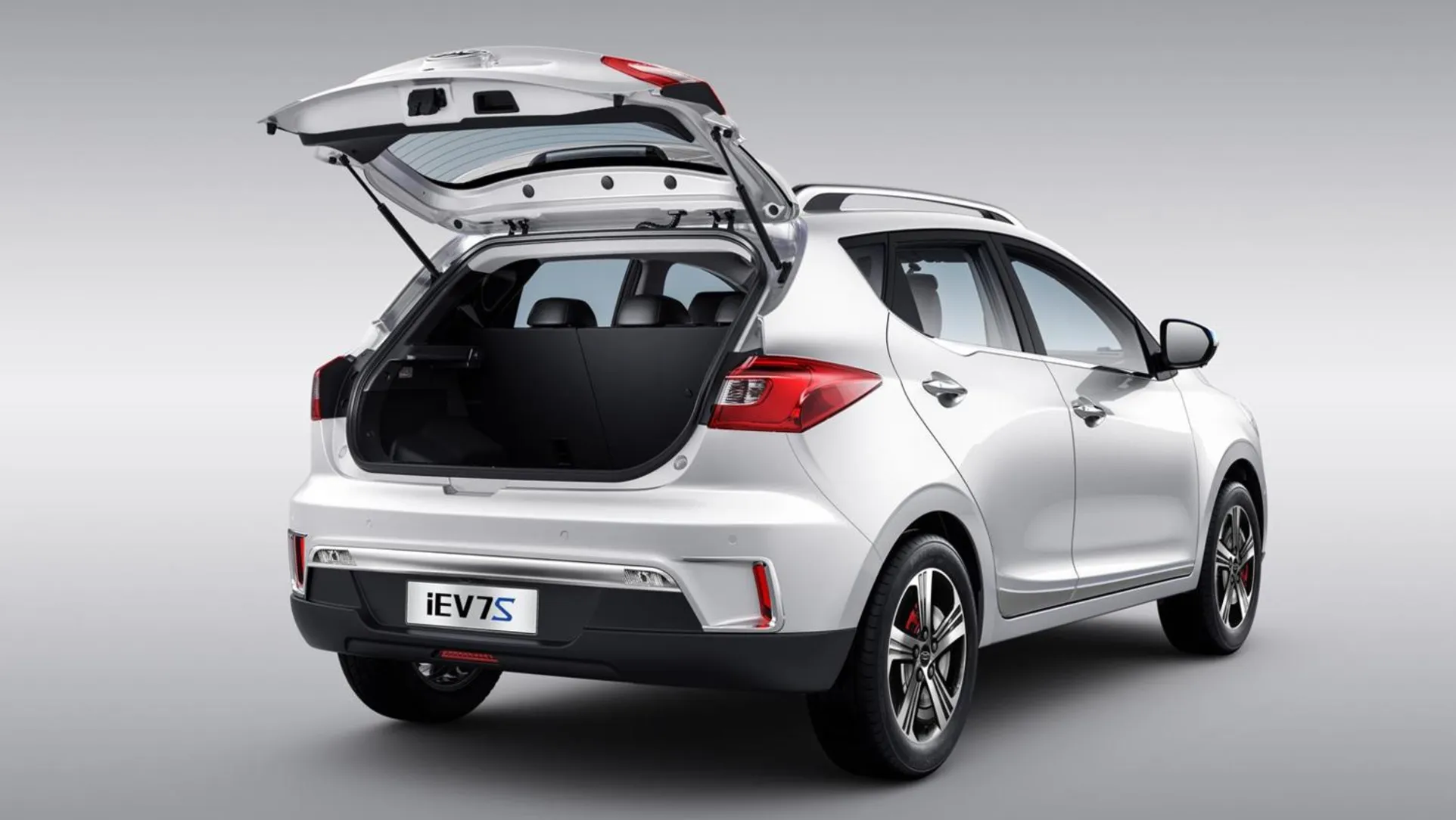 JAC iEV7S