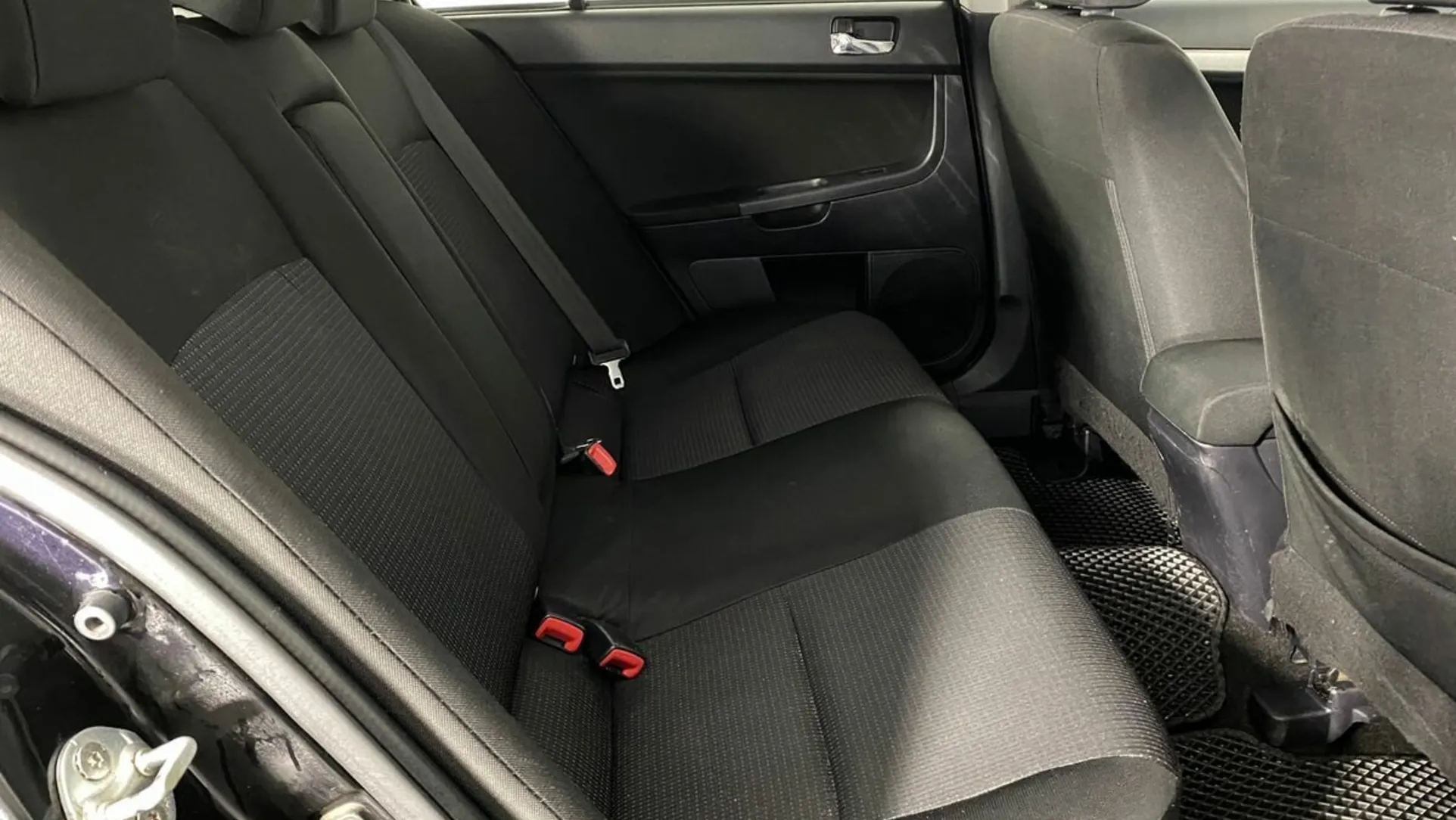 Mitsubishi Lancer