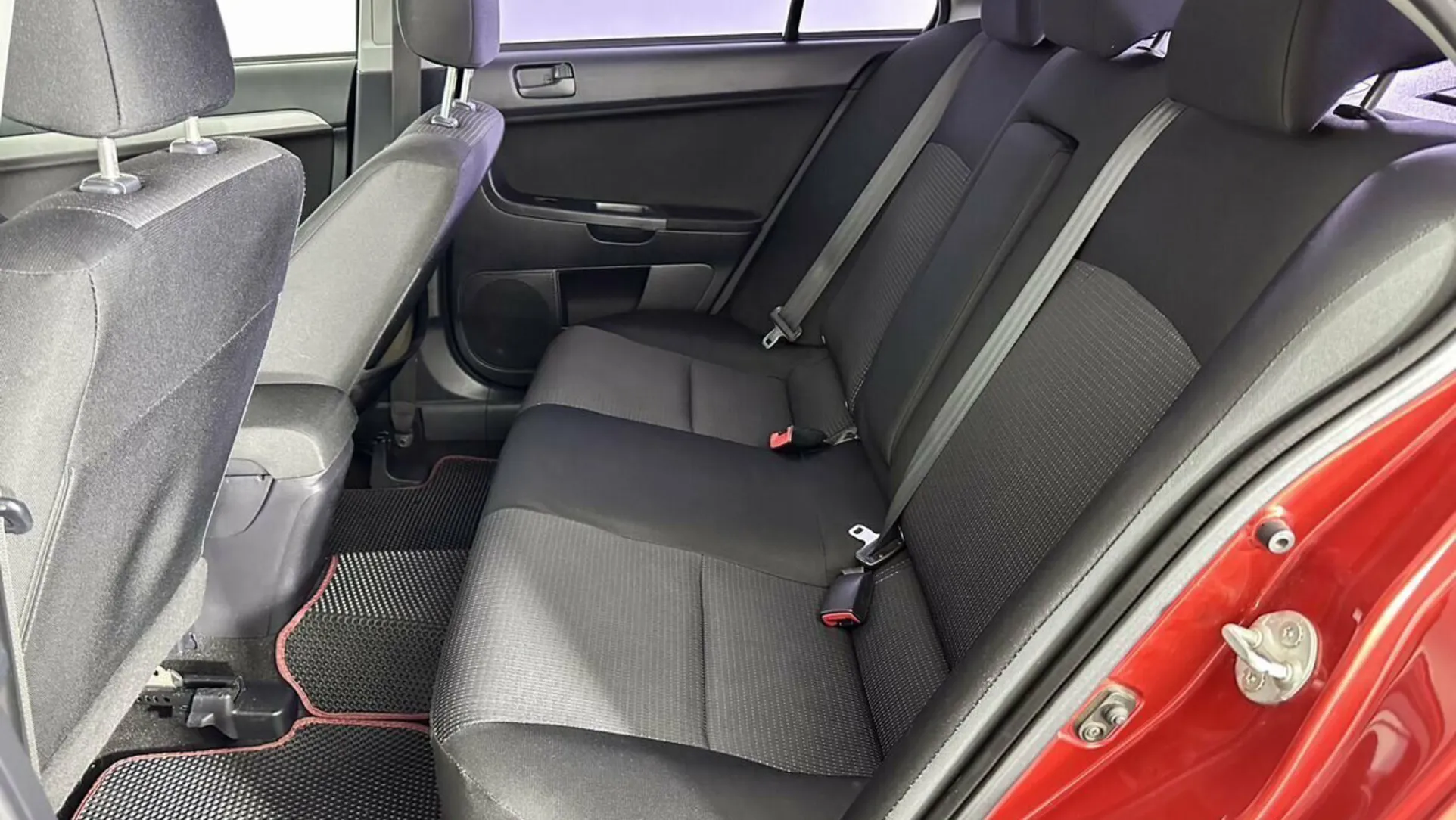 Mitsubishi Lancer