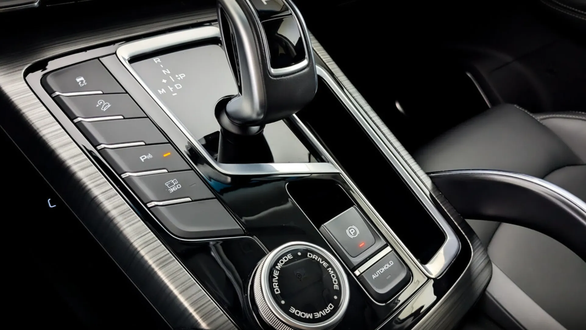 Geely Atlas Pro
