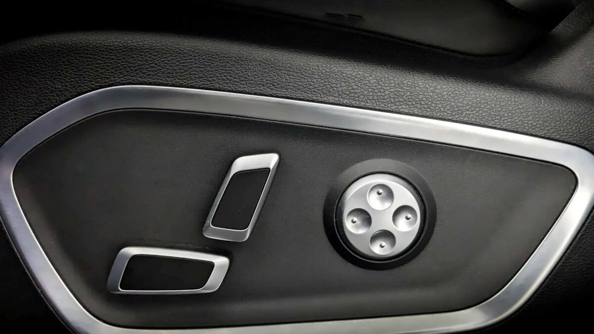 Geely Tugella