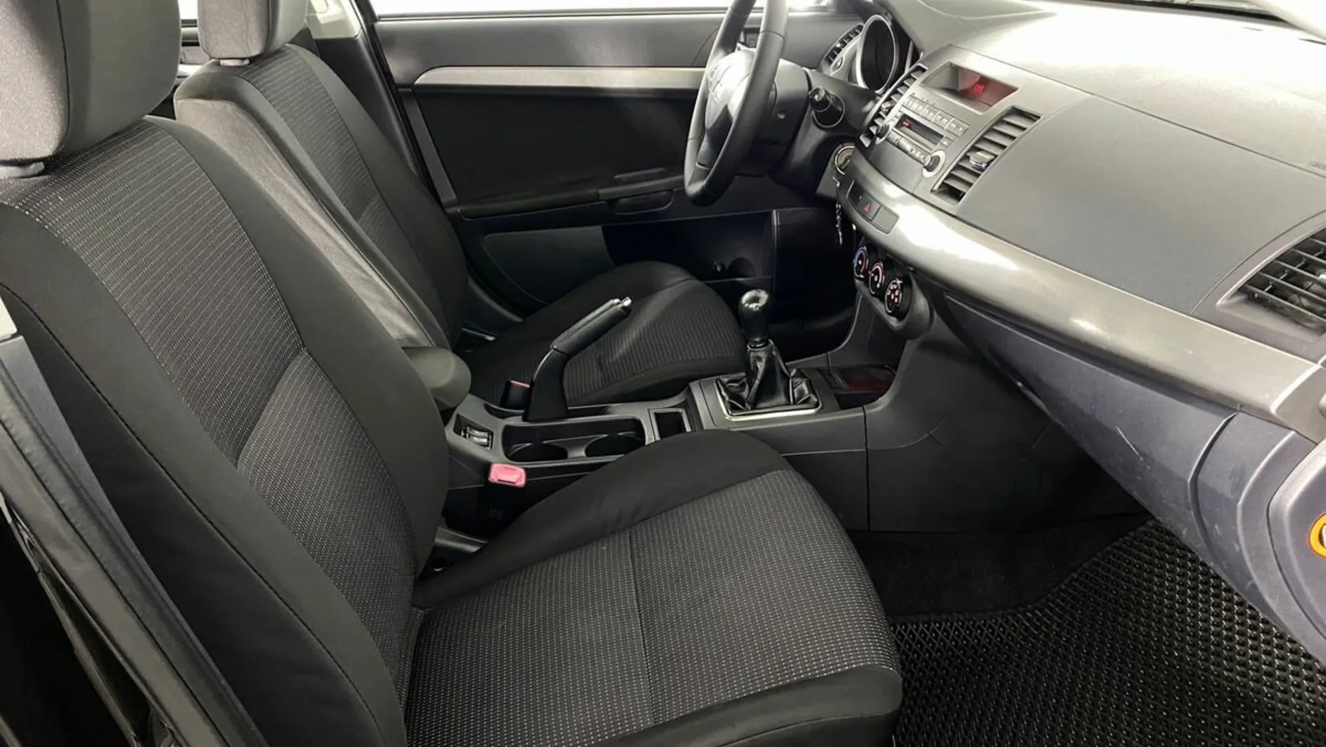 Mitsubishi Lancer